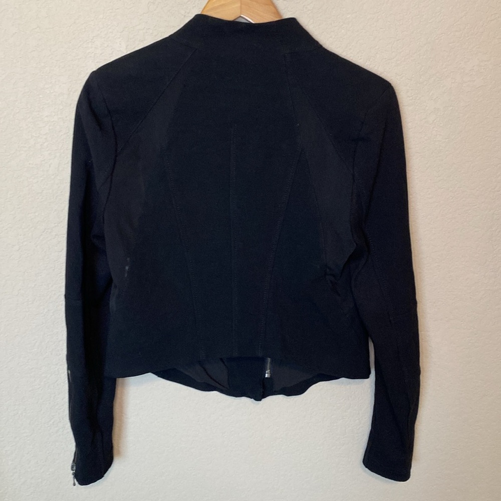 BlankNYC Mesh Detail Crepe Jacket In Windy City Black S - Picture 4 of 12